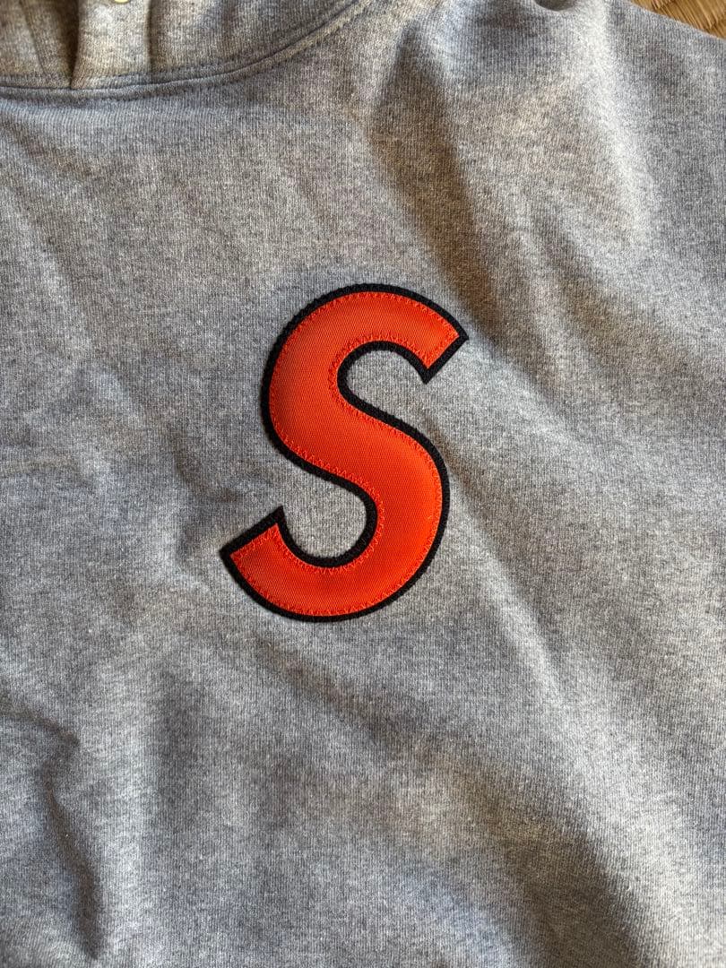 Supreme Sロゴ 25ss パーカー