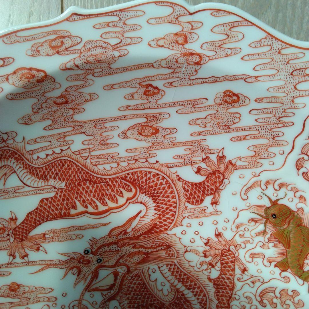 館林古琳庵　錦　赤龍魚紋　八寸絵皿　共箱付　五爪龍