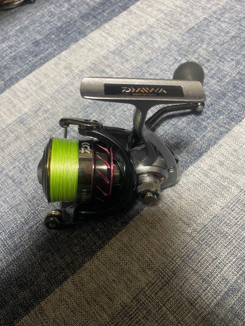 ダイワ 紅牙LT 2500S スピニングリール