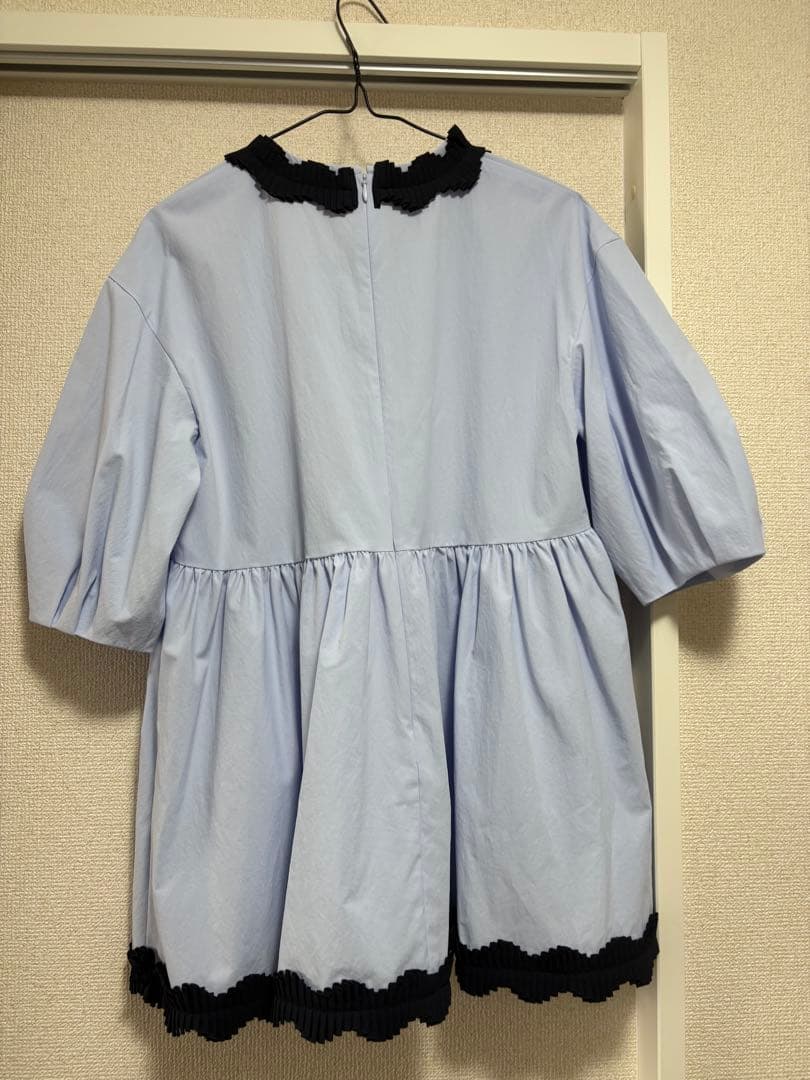 【美品】UNITED ARROWS フリルVネック ブラウス