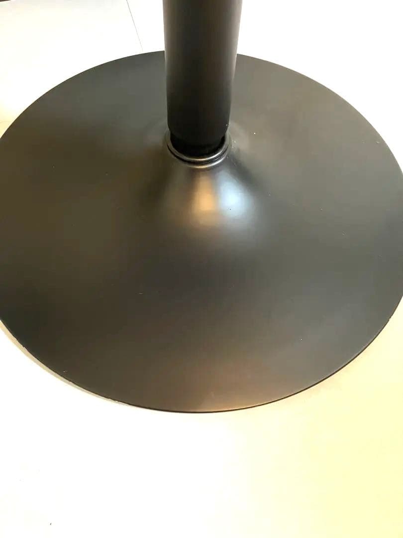 美品　カフェテーブル ホワイト 円形60