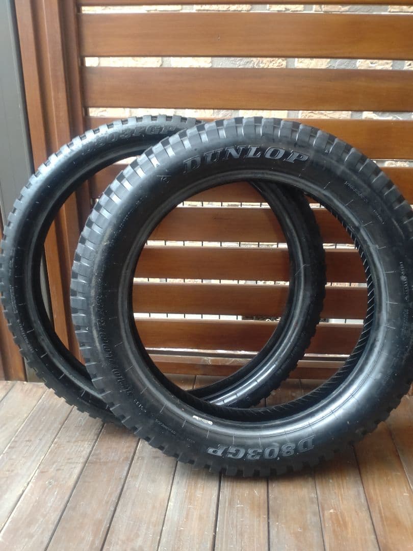 DUNLOP D803GP 前後中古タイヤセット　トライアル　値下げ