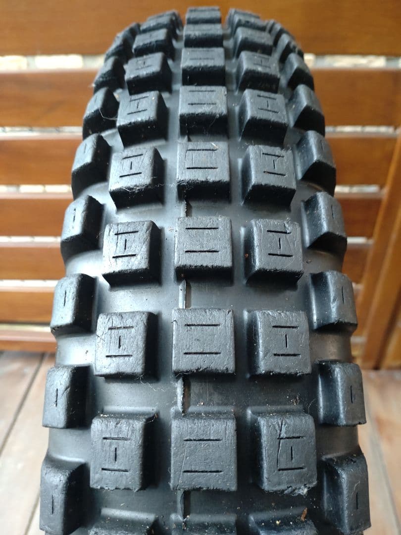 DUNLOP D803GP 前後中古タイヤセット　トライアル　値下げ