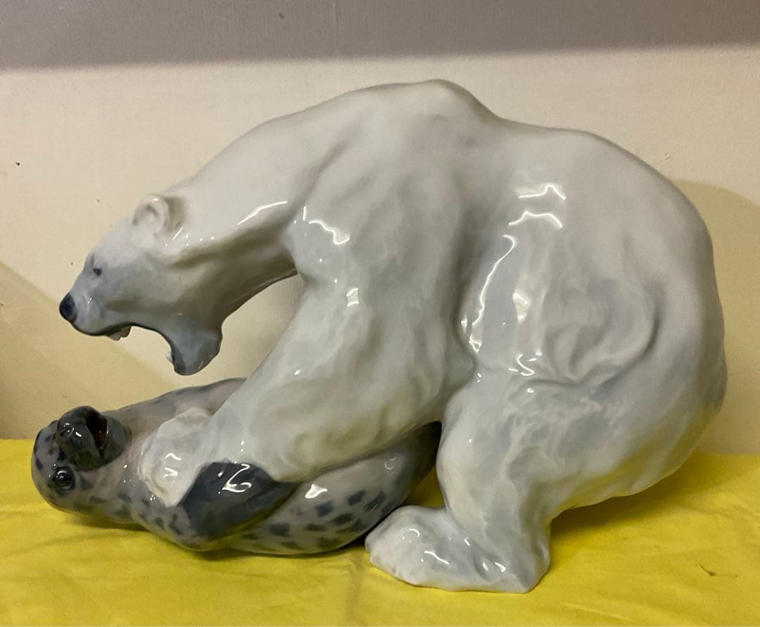   大型 オブジェ シロクマとアザラシ