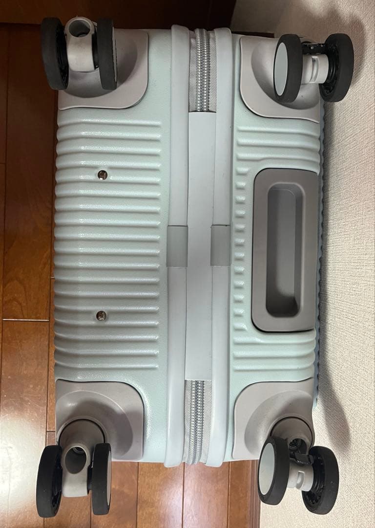 innovator イノベーター スーツケース 33L ペールブルー