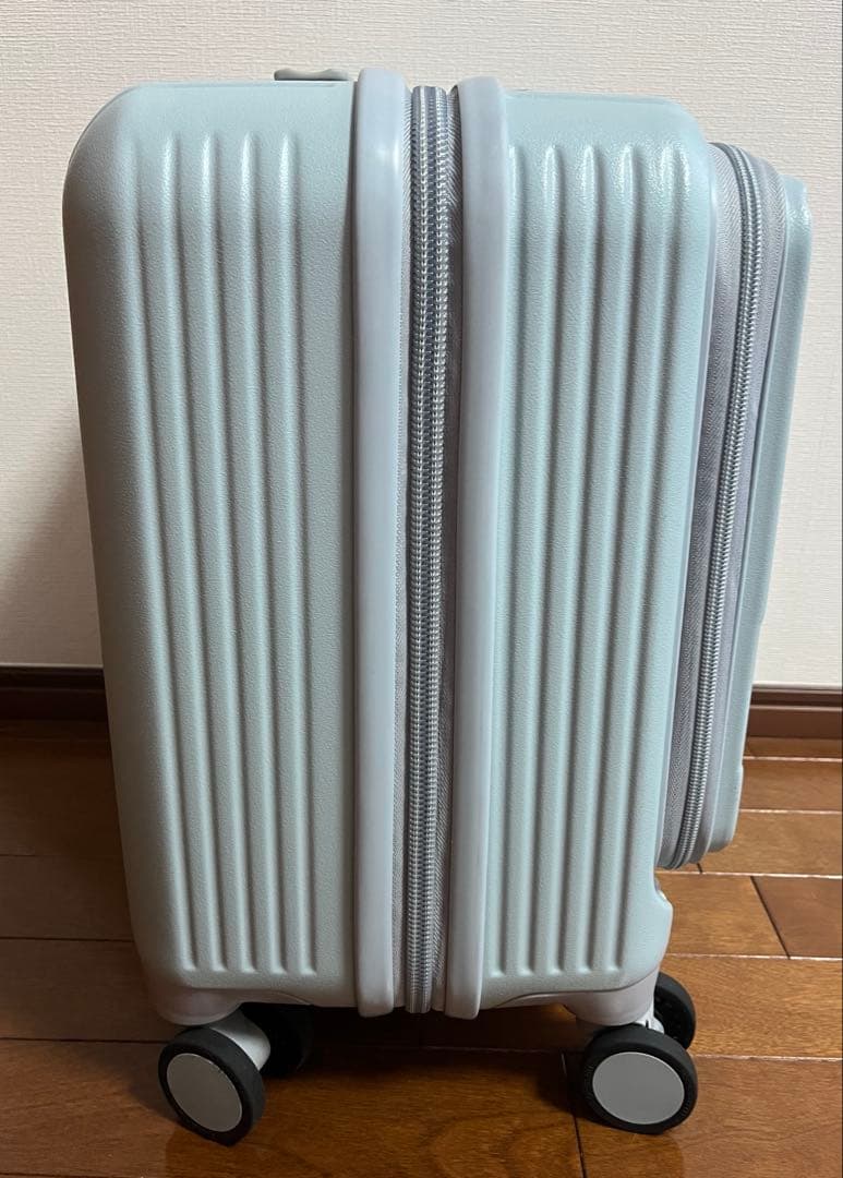 innovator イノベーター スーツケース 33L ペールブルー