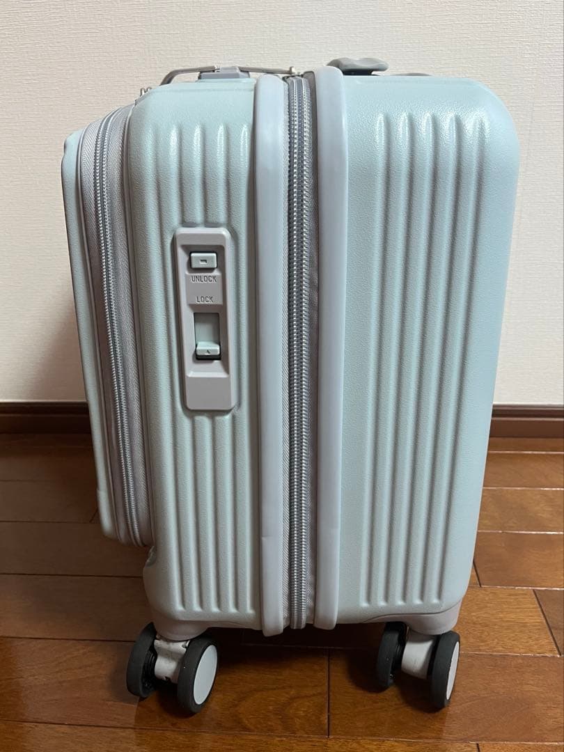 innovator イノベーター スーツケース 33L ペールブルー