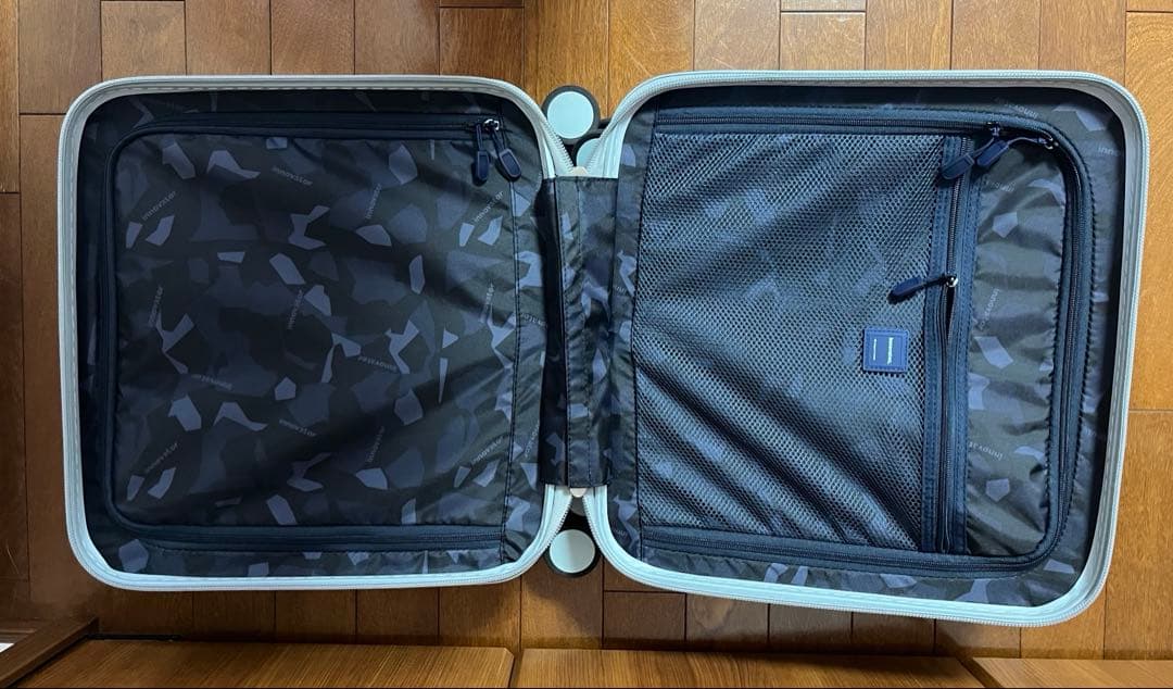 innovator イノベーター スーツケース 33L ペールブルー