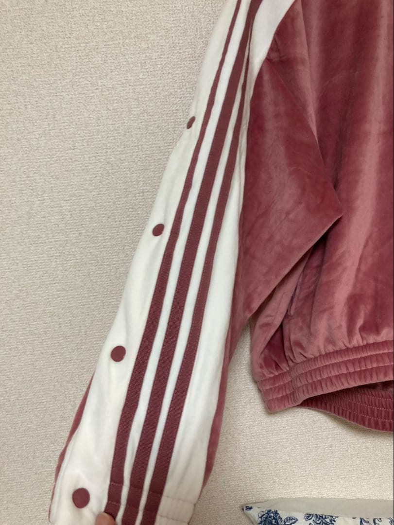 ★adidas 重盛さと美さん着用 スウェット トップス ベロア 完売品