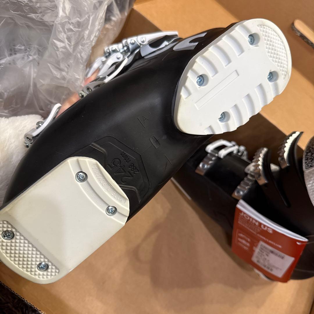 新品　ロシニョール　TRACK70w スキー ブーツ 24cm RBM4250