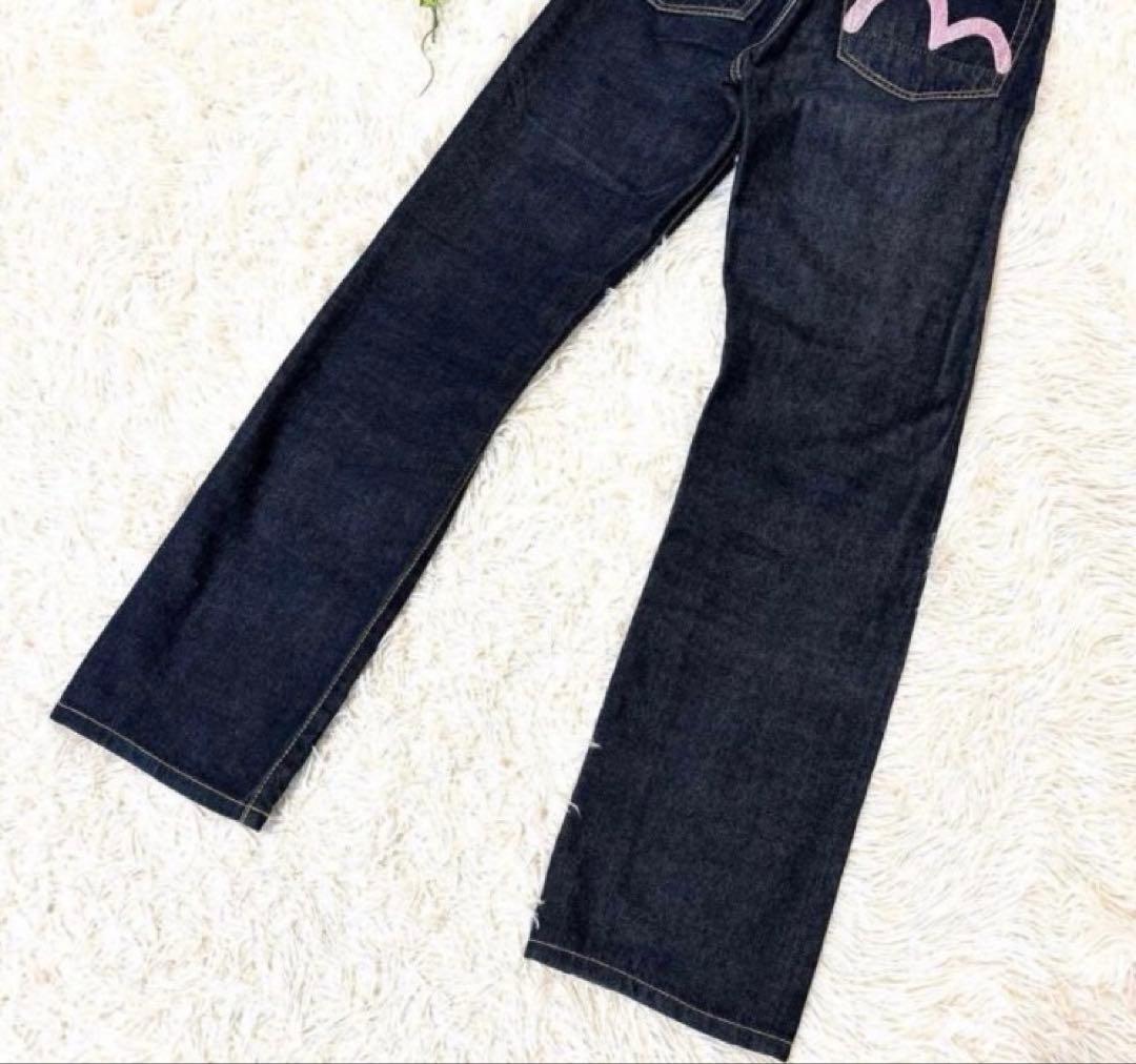 Evisu ダークデニムパンツ ハート刺繍
