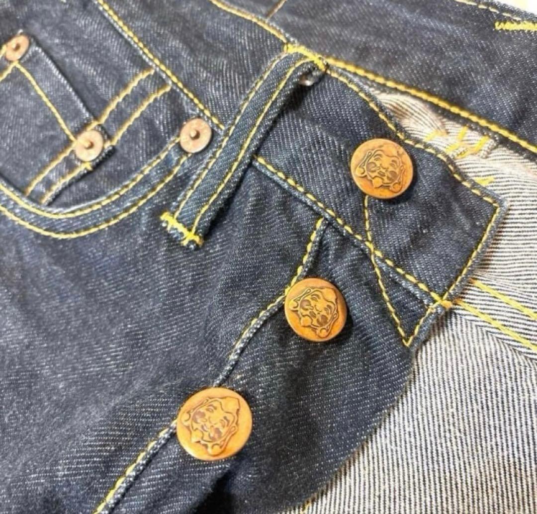 Evisu ダークデニムパンツ ハート刺繍