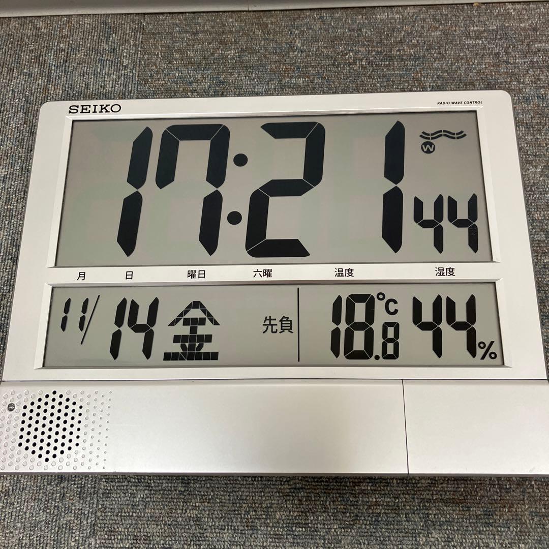 SEIKO デジタル温湿度計付き時計 SQ434S