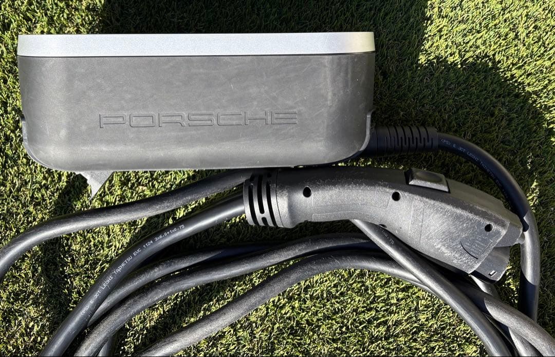 Porsche純正 ポータブル充電器本体と車両側ケーブル7.5m
