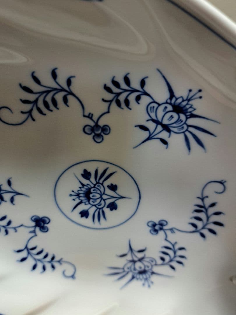 新品　MEISSEN 葉型皿 白磁 青花 取っ手付きブルーオニオンスタイル