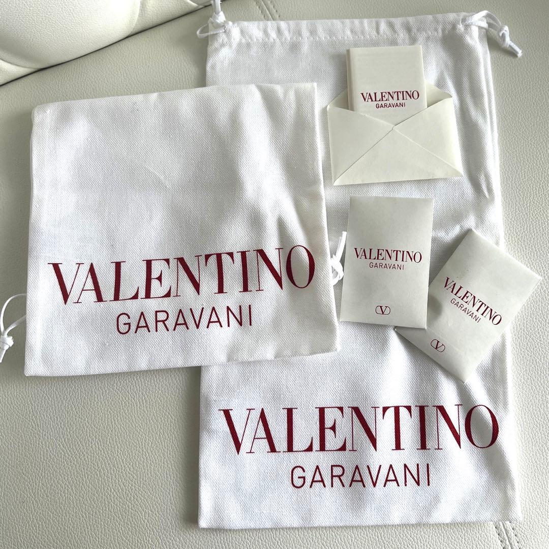 VALENTINO ヴァレンティノガラバーニロックスタッズストローレザーパンプス