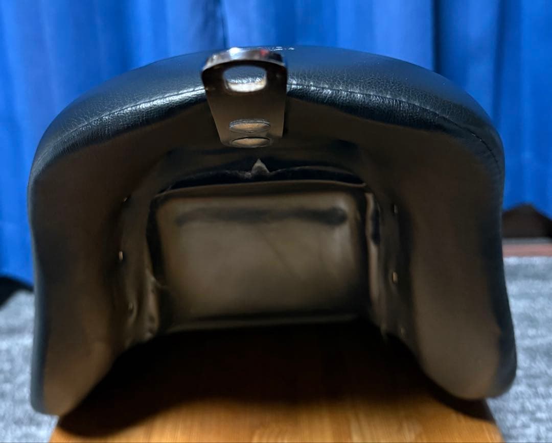 良品 ハーレー ソフテイル 純正 オプション ソロシート 2006年車外し
