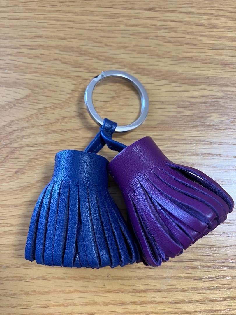 HERMES カルメン　ウノドス レザー キーホルダー 紫 青
