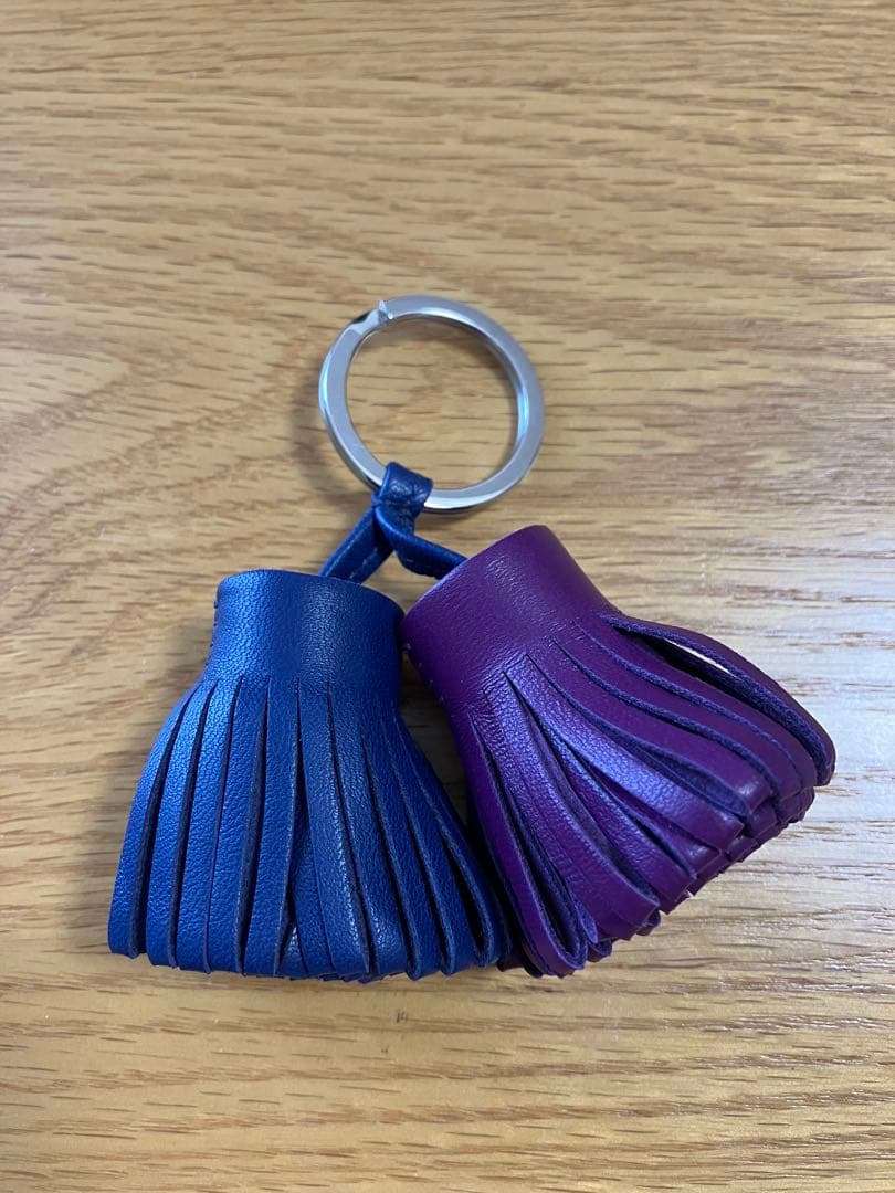 HERMES カルメン　ウノドス レザー キーホルダー 紫 青