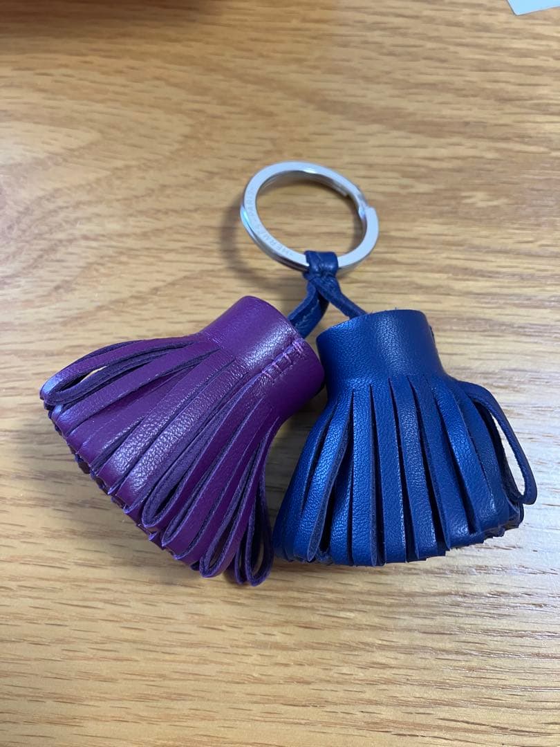 HERMES カルメン　ウノドス レザー キーホルダー 紫 青