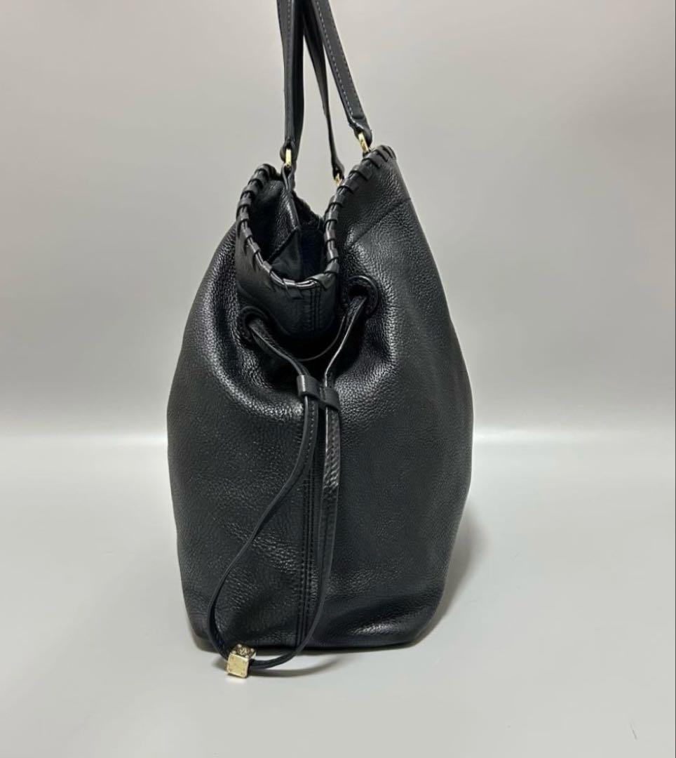 Tory Burchブラックレザートートバッグ 編み込みデザイン