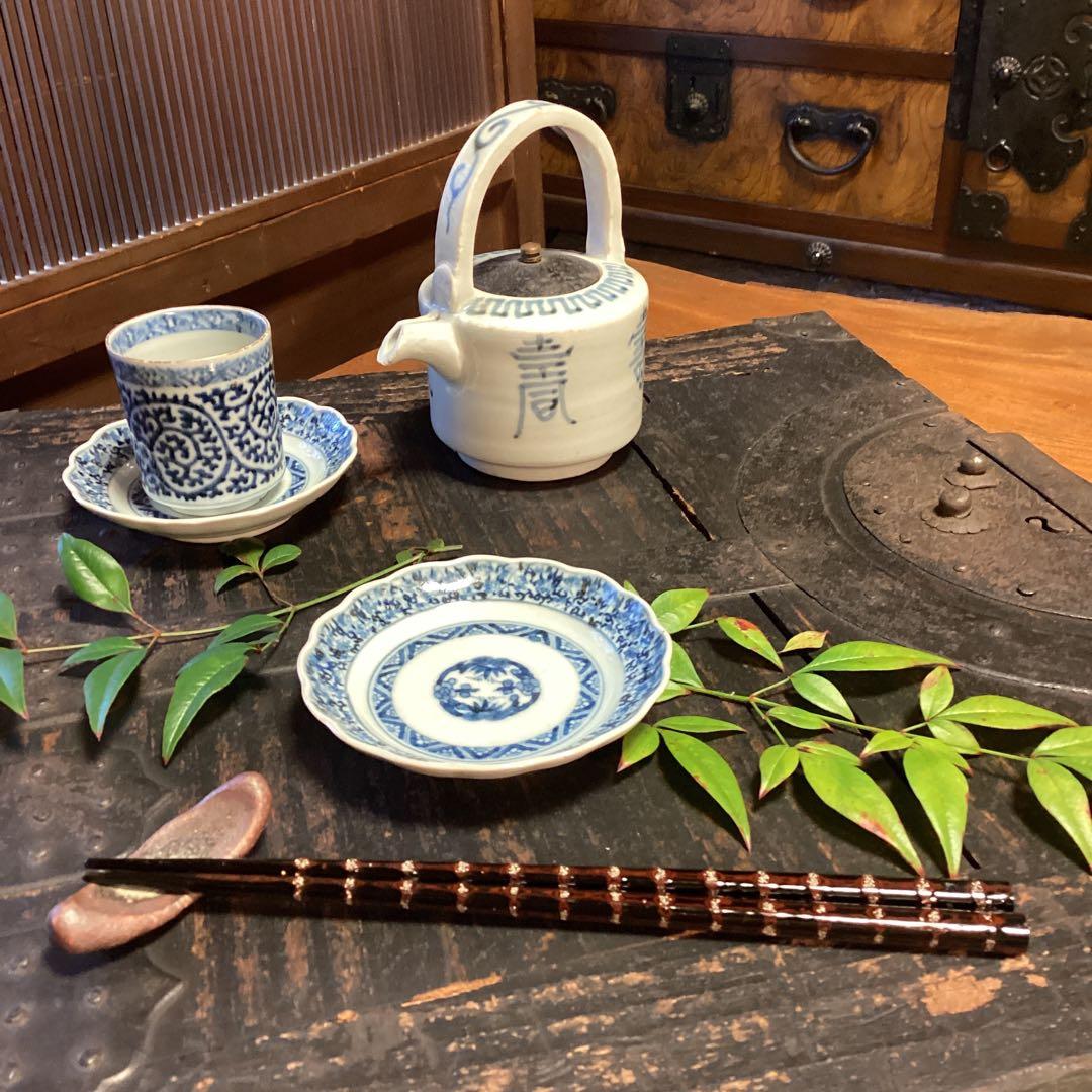 A1059 古伊万里　染付　花唐草　見込松竹梅に富士　輪花型　小皿　　1枚