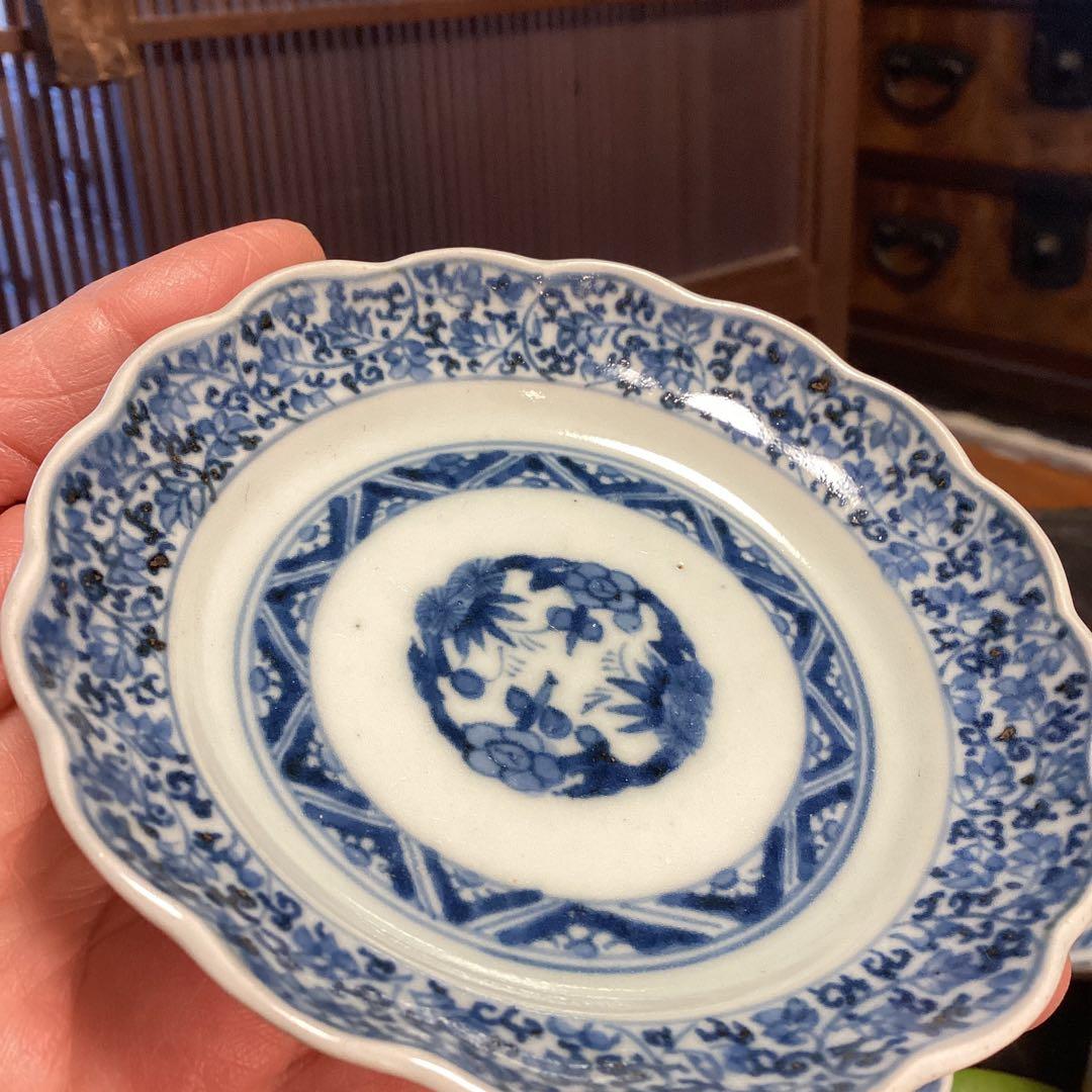 A1059 古伊万里　染付　花唐草　見込松竹梅に富士　輪花型　小皿　　1枚