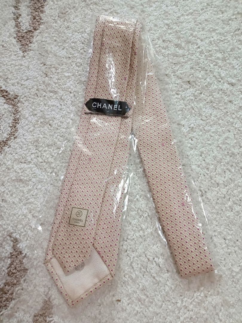CHANEL ベージュ ドット柄 シルクネクタイ