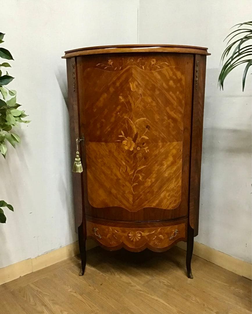 管378☆イタリア製☆象嵌細工☆コーナーキャビネット