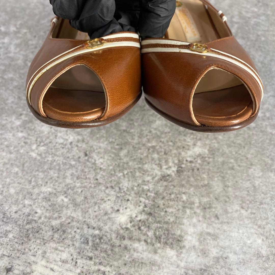 靴 Old Gucci open-toe pumps brown leather