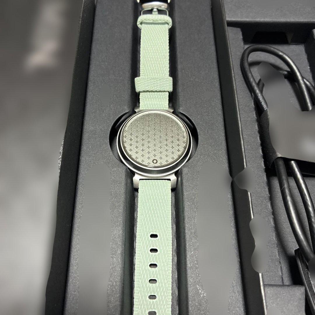 【美品】Garmin Lily 2 スマートウォッチ Sage Gray
