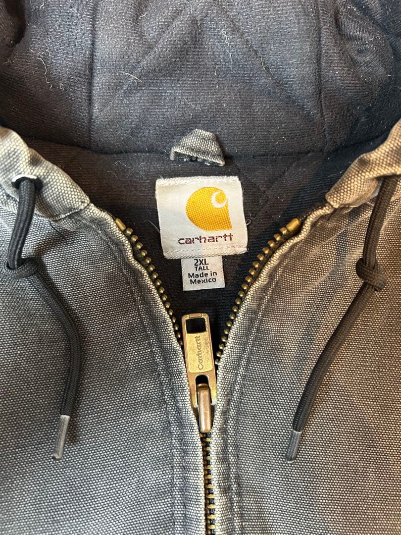 イ*、様 Carhartt J130 BLK アクティブジャケット フェード ブ
