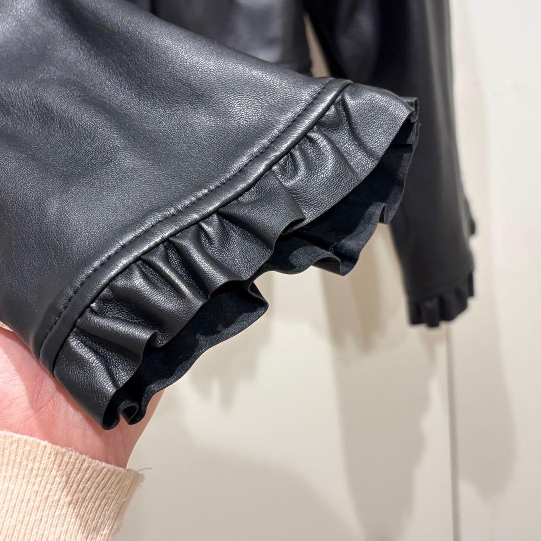 pium フリル付きブラックレザージャケット 美品