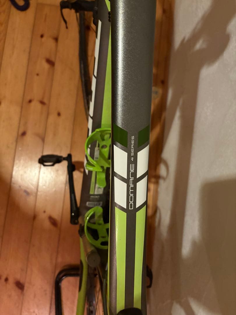 【値下げ】TREK DOMANE 4.1 ロードバイク 自転車 福岡手渡し可