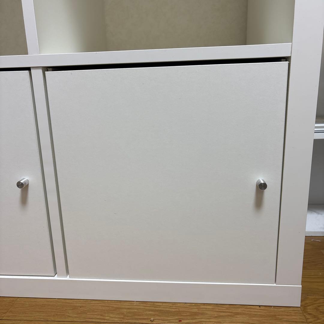 カラックス　IKEA ラック　棚　本棚　白　扉付き
