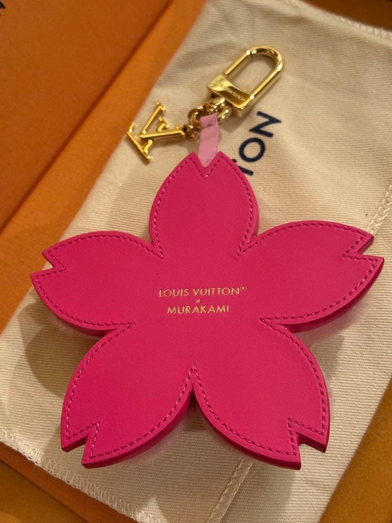 LV × TM 村上隆 キーホルダー・チェリーブロッサム　M02485