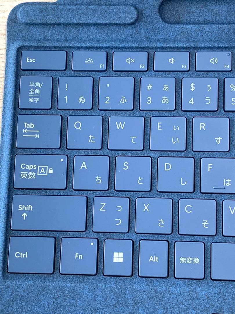 Q11 マイクロソフト Surface Pro 1864