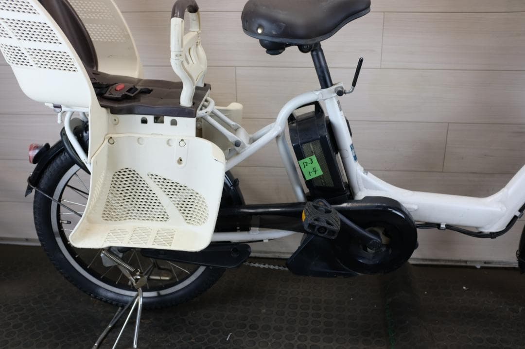 電動自転車ヤマハPAS　KISS　20インチ　3段　12.8Ah充電器あり