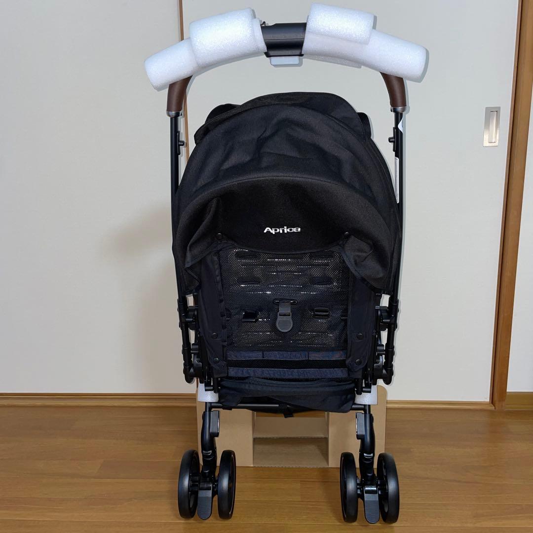 【極美品】新品未使用 アップリカ ラクーナクッションフリーAD 人気のブラック