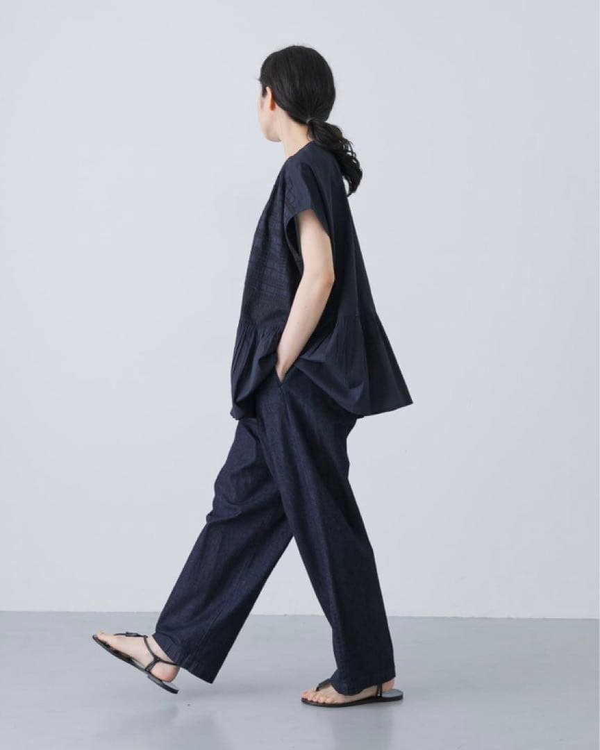 新品タグ付き　かぐれ　フロント刺繍フレンチブラウス　NAVY