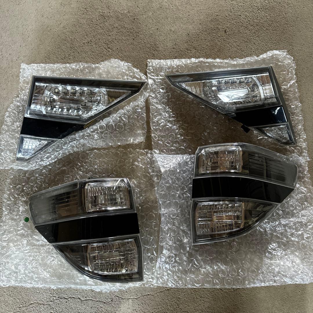 ほぼ未使用！！美品 ヴェルファイア　20系前期　純正品 テールランプ 4個セット