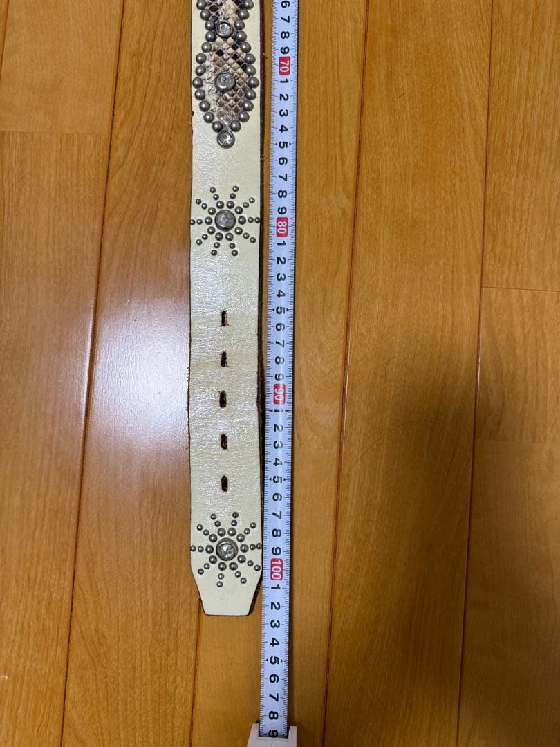 希少 HTC アイボリースタッズ スネーク ベルト 36
