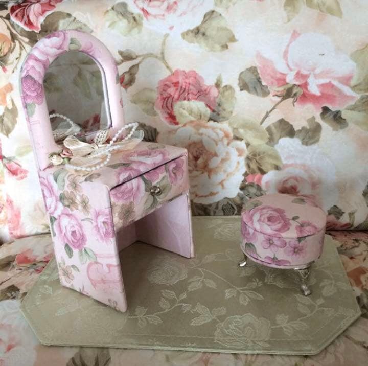 新品☆猫脚クローゼット&ドレッサー型ジュエリーBOX ドールハウス インテリア