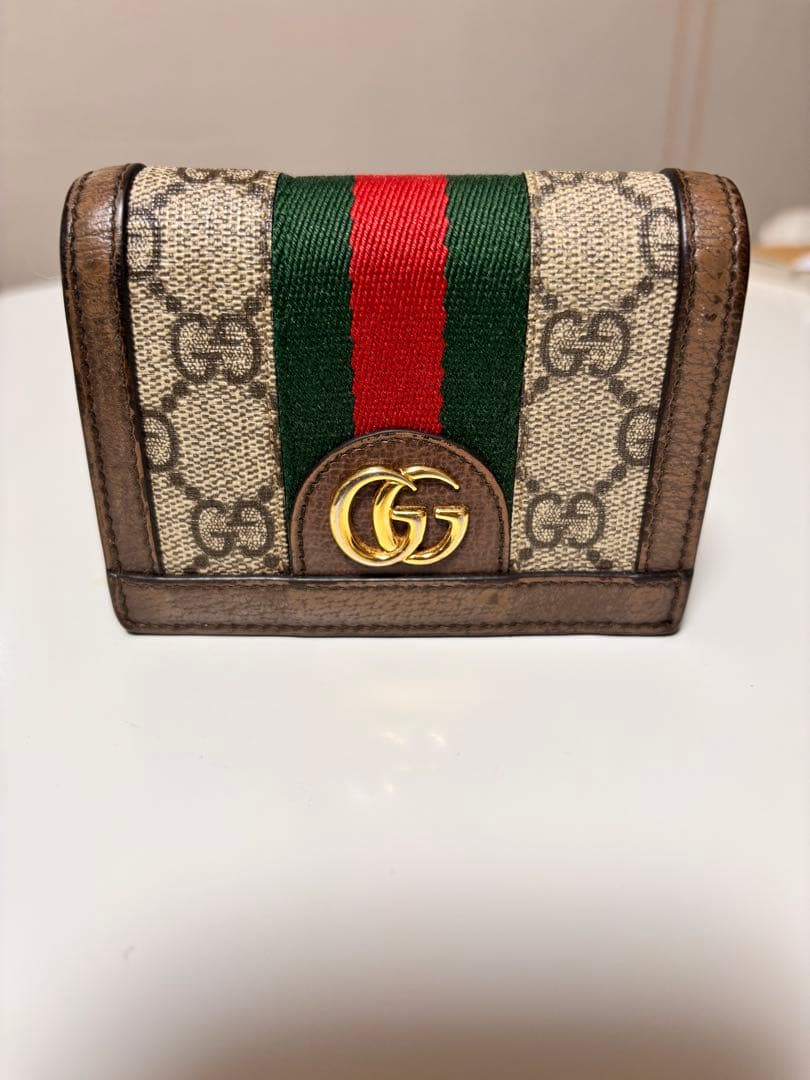 gucci ケース　箱と付属袋あり