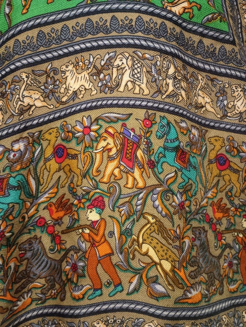 HERMES CHASSE EN INDE シルクスカーフ