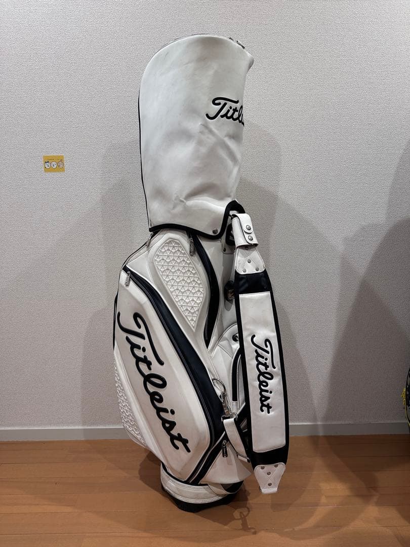 Titleist キャディバッグ ホワイト×ブラック 9.5型 口枠5分割