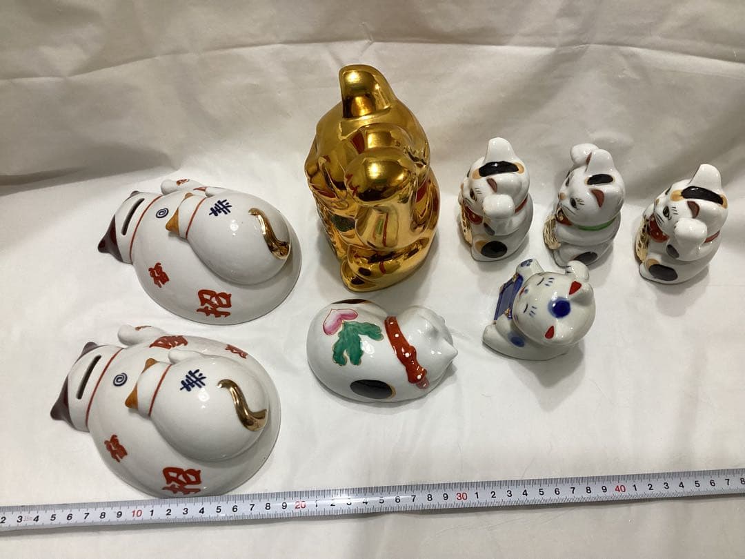 招き猫 陶器置物 8体セット　金彩　ゴールド　三毛猫　縁起物　金運