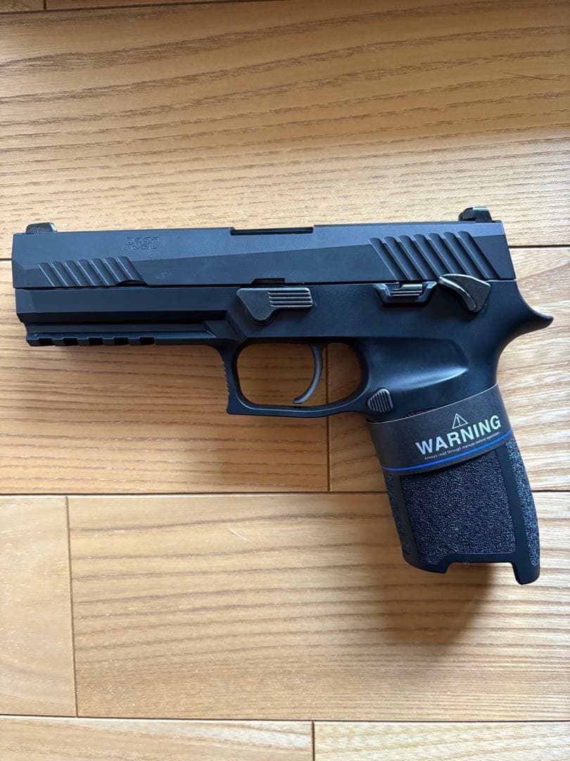 東京マルイP320 ロングマガジン付き