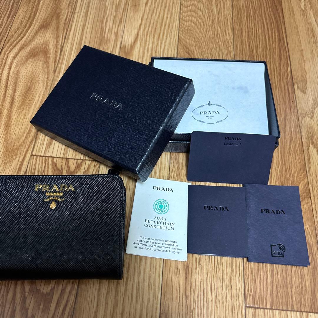 専用【極美品】prada サフィアーノマルチカラー財布