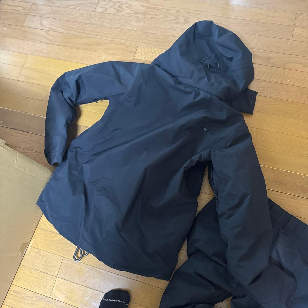 オークリーOAKLEY ゴアテックス　スノーウェア　Ｌ